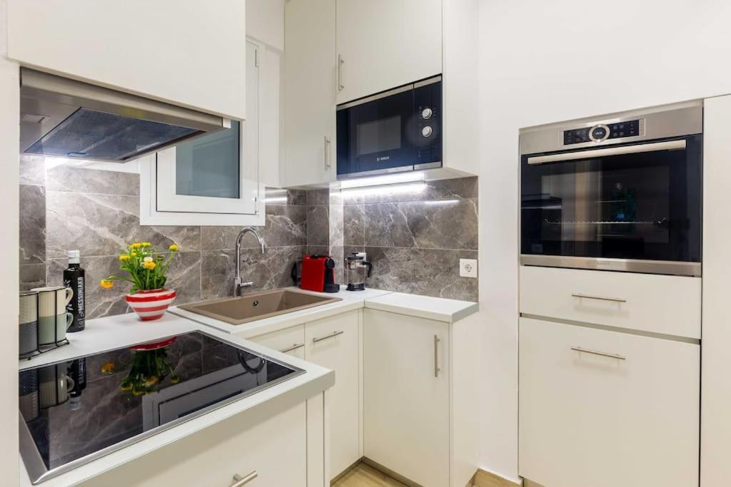 A Newly Fully Renovated * Athens
