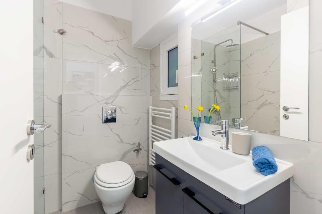 Apartment A Newly Fully Renovated Athens